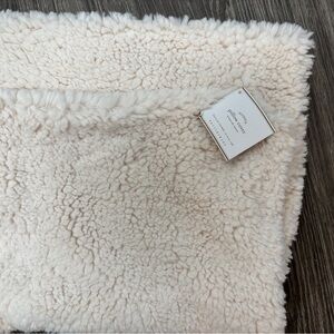 Pottery Barn faux fur pillow cover 24 x 24, NWT